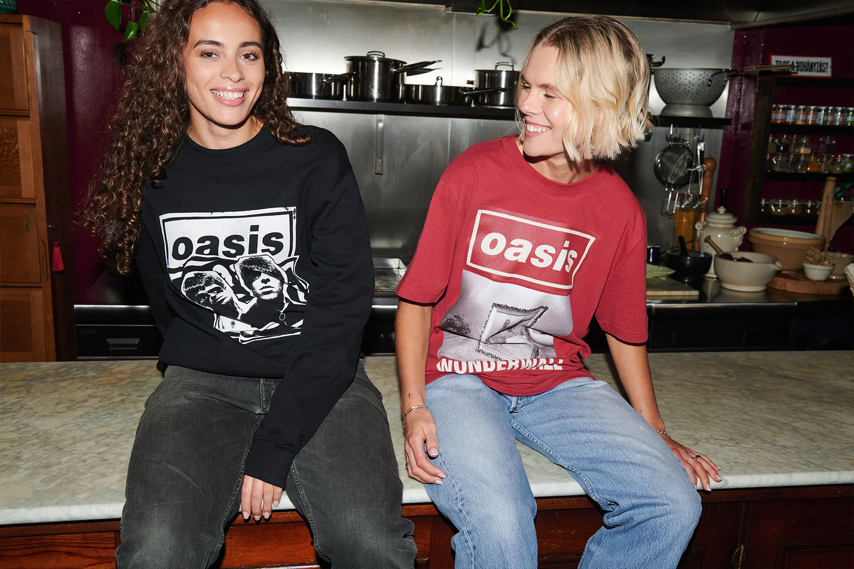 Live '25 Cut Out Photo Sweatshirt Black - Image 3